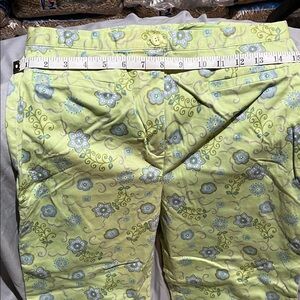 Willi Smith Lime Floral Capris